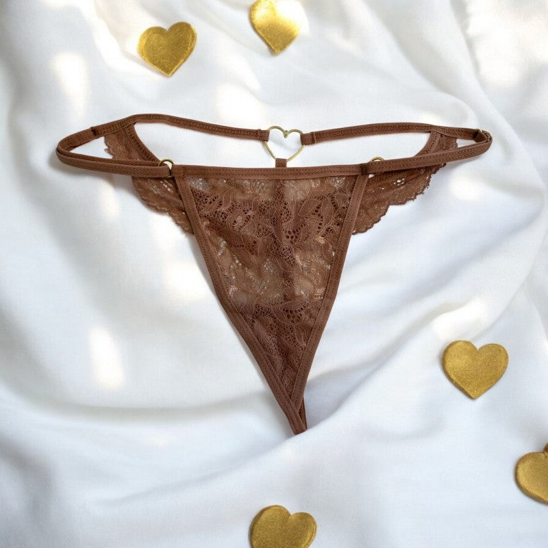 String Taupe Dentelle avec Bijou Cœur Doré
