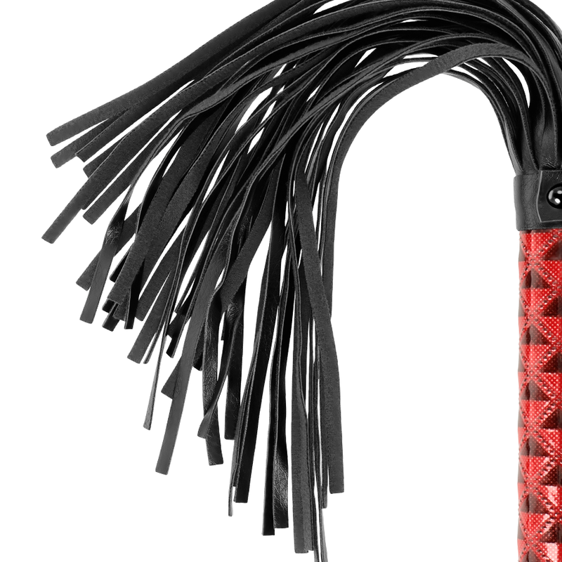 Flogger en cuir végan édition rouge BEGME