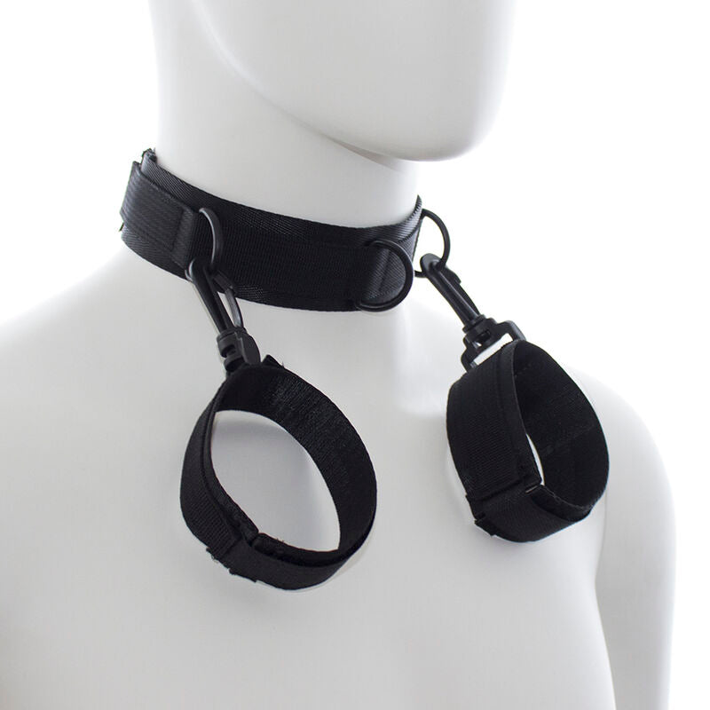 Collier en Nylon avec Retenues Poignets