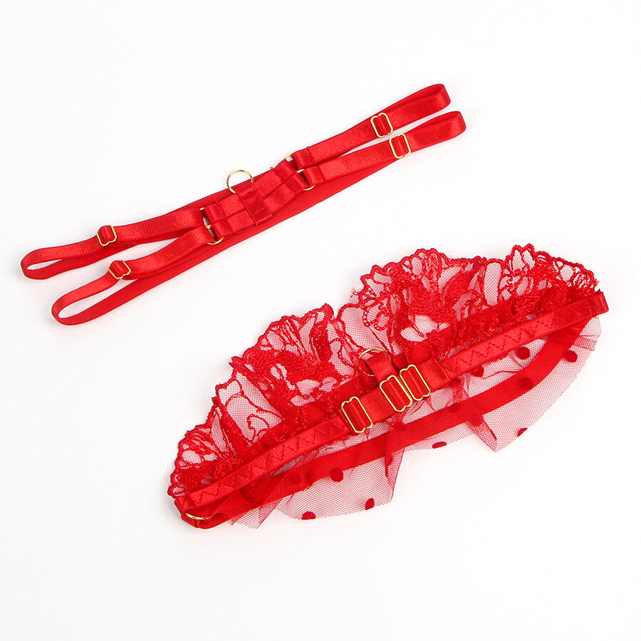 Ensemble dentelle rouge soutien-gorge et jarretelle