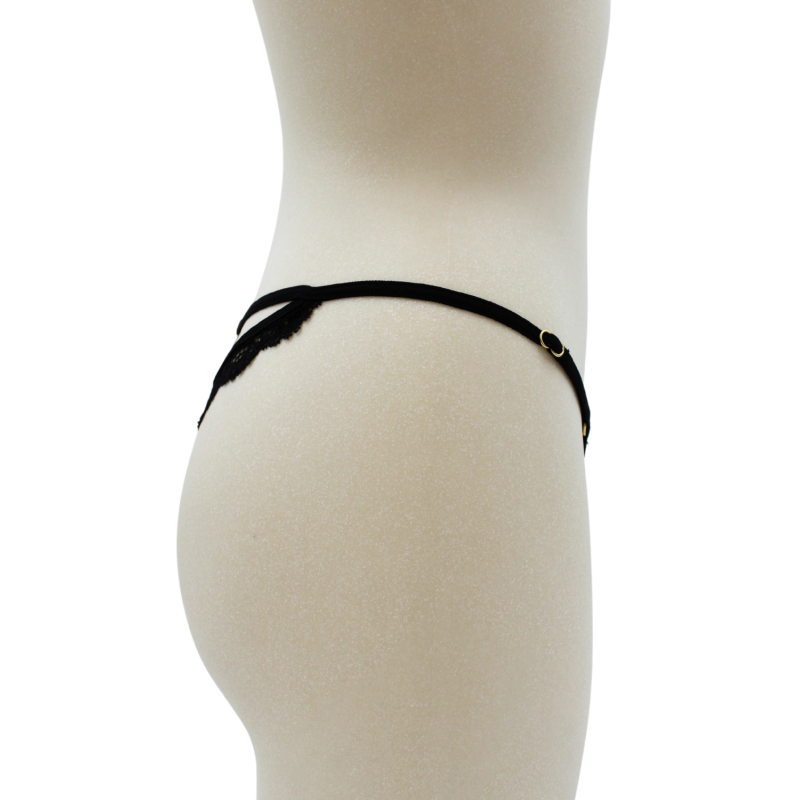 String Noir Dentelle avec Bijou Cœur Doré