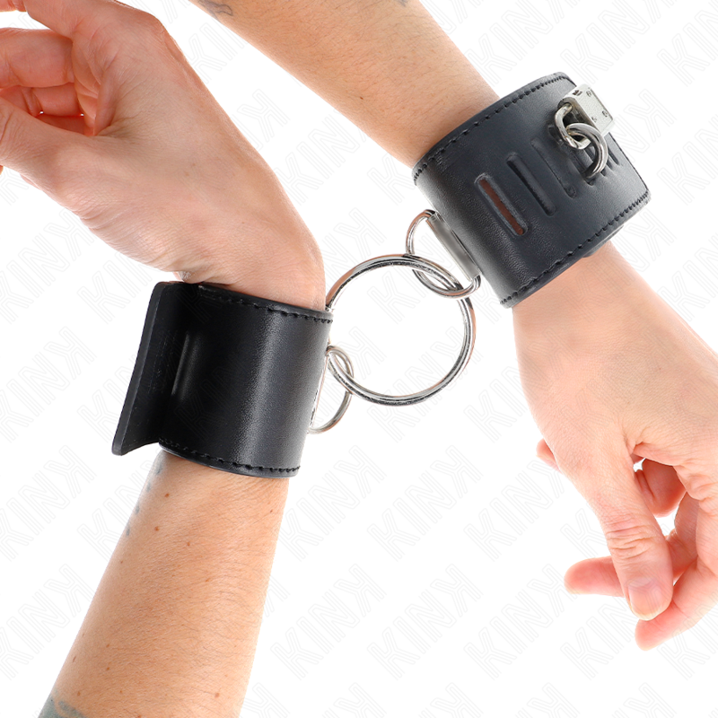 Bracelets de maintien avec anneau et fermeture par cadenas
